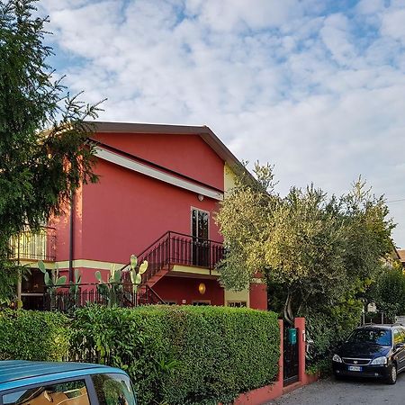 شقة تريفيزو  في La Casa Rossa المظهر الخارجي الصورة