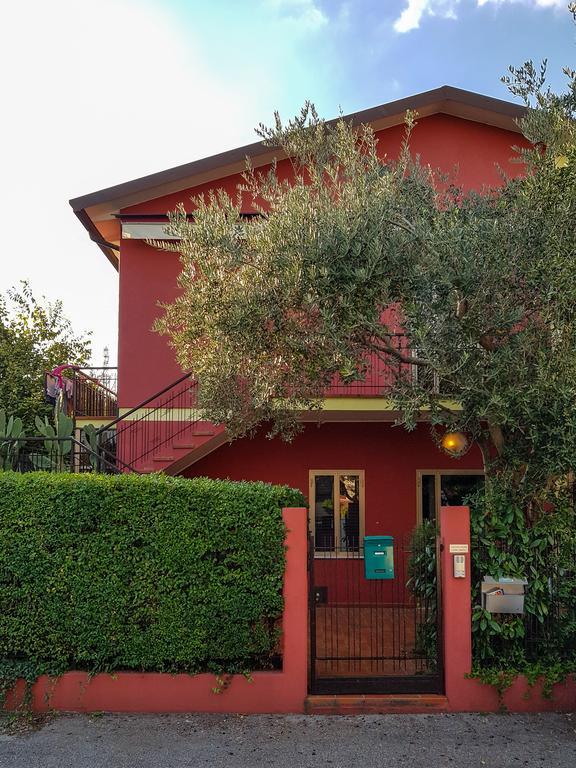 شقة تريفيزو  في La Casa Rossa المظهر الخارجي الصورة